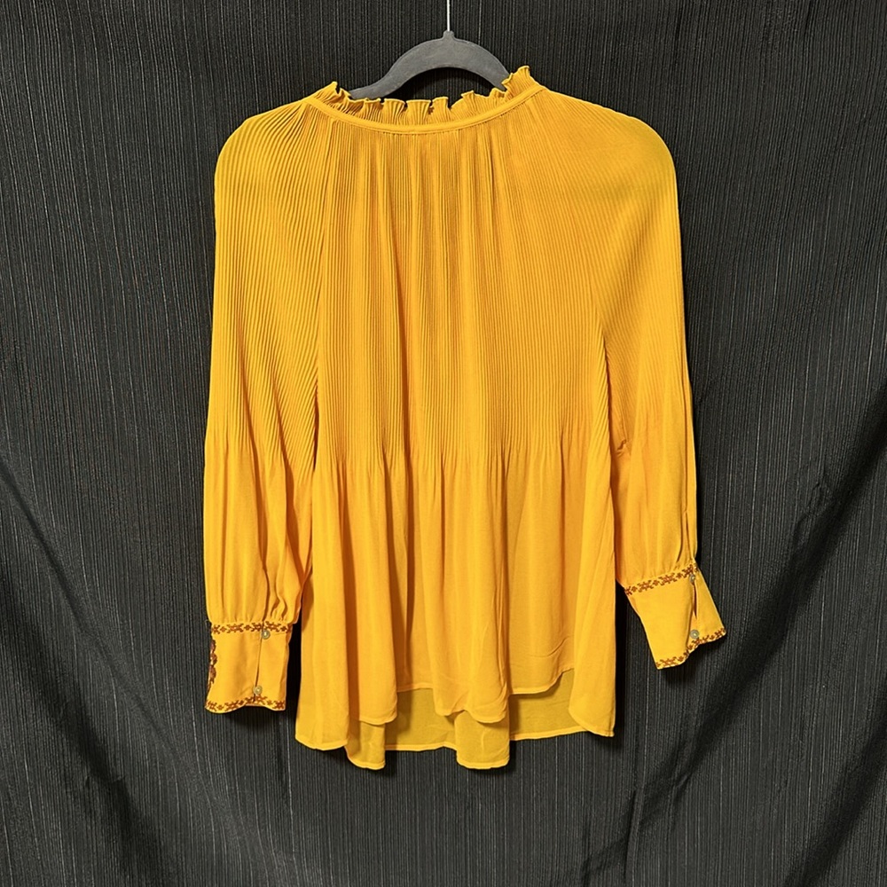 Grand&Greene brand‎ / Mustard yellow top w/fringe tie / Size XL / J-19 - Picture 4 of 4